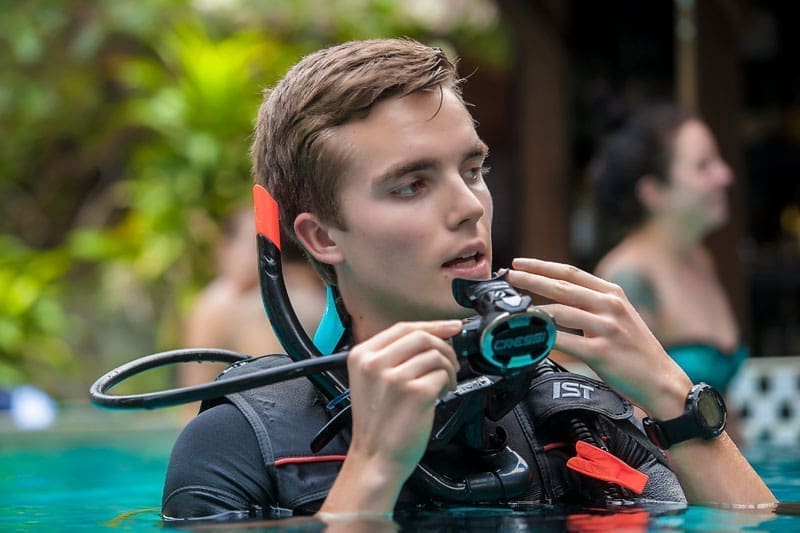 Briefing Diving Instructor Course